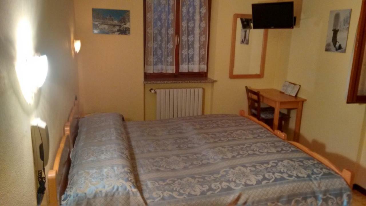 Albergo Ristorante Sole Mezzoldo Экстерьер фото