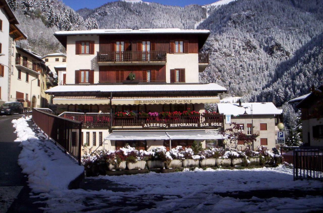 Albergo Ristorante Sole Mezzoldo Экстерьер фото